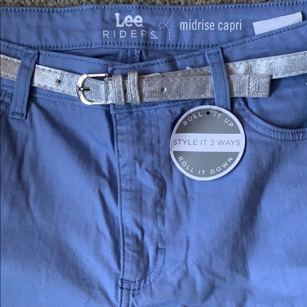 NWT Lee Riders Midrise Blue Capri with Silver Belt - Picture 2 of 6